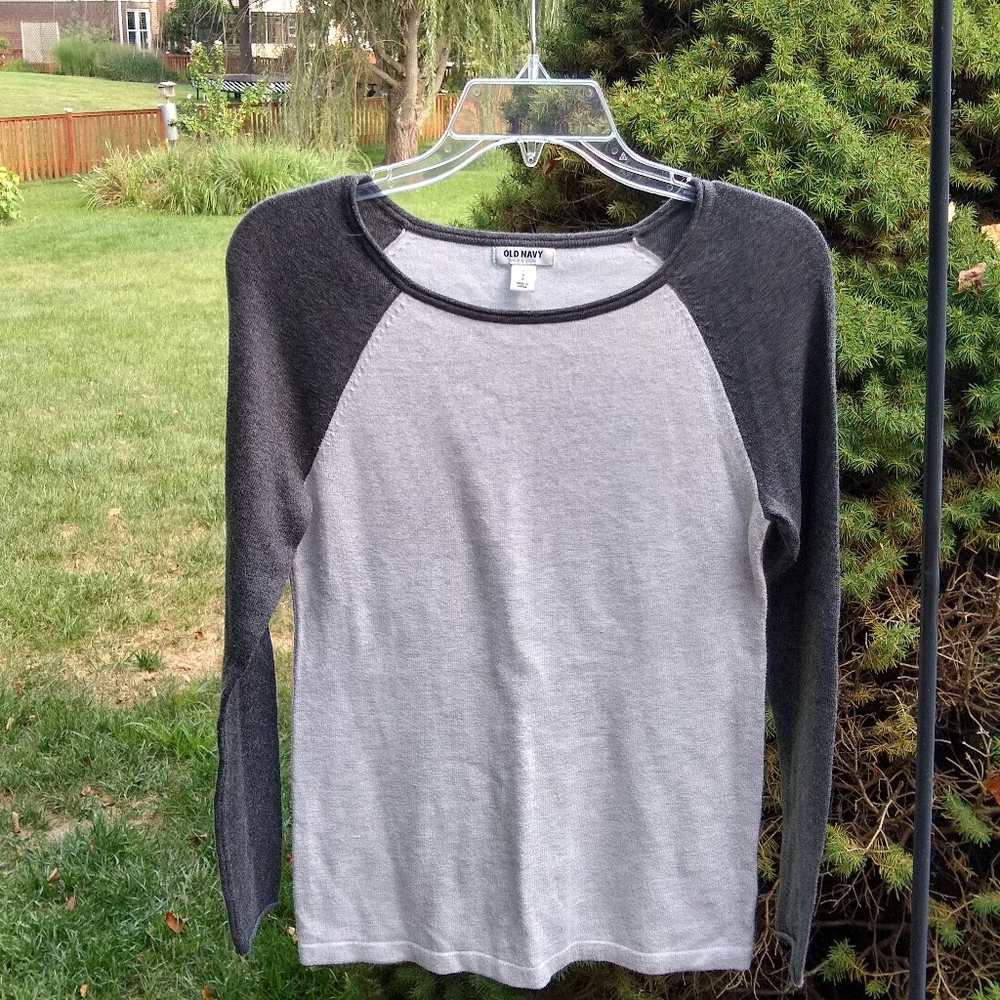 Lightweight Old Navy Sweater size S